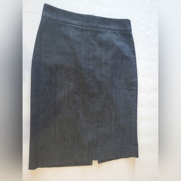 J. Crew Dresses & Skirts - J Crew Women Jean skirt Size 4